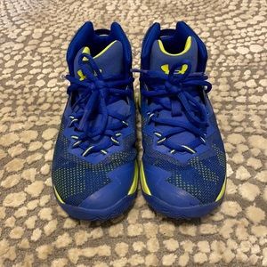 Boys under armor basketball shoes